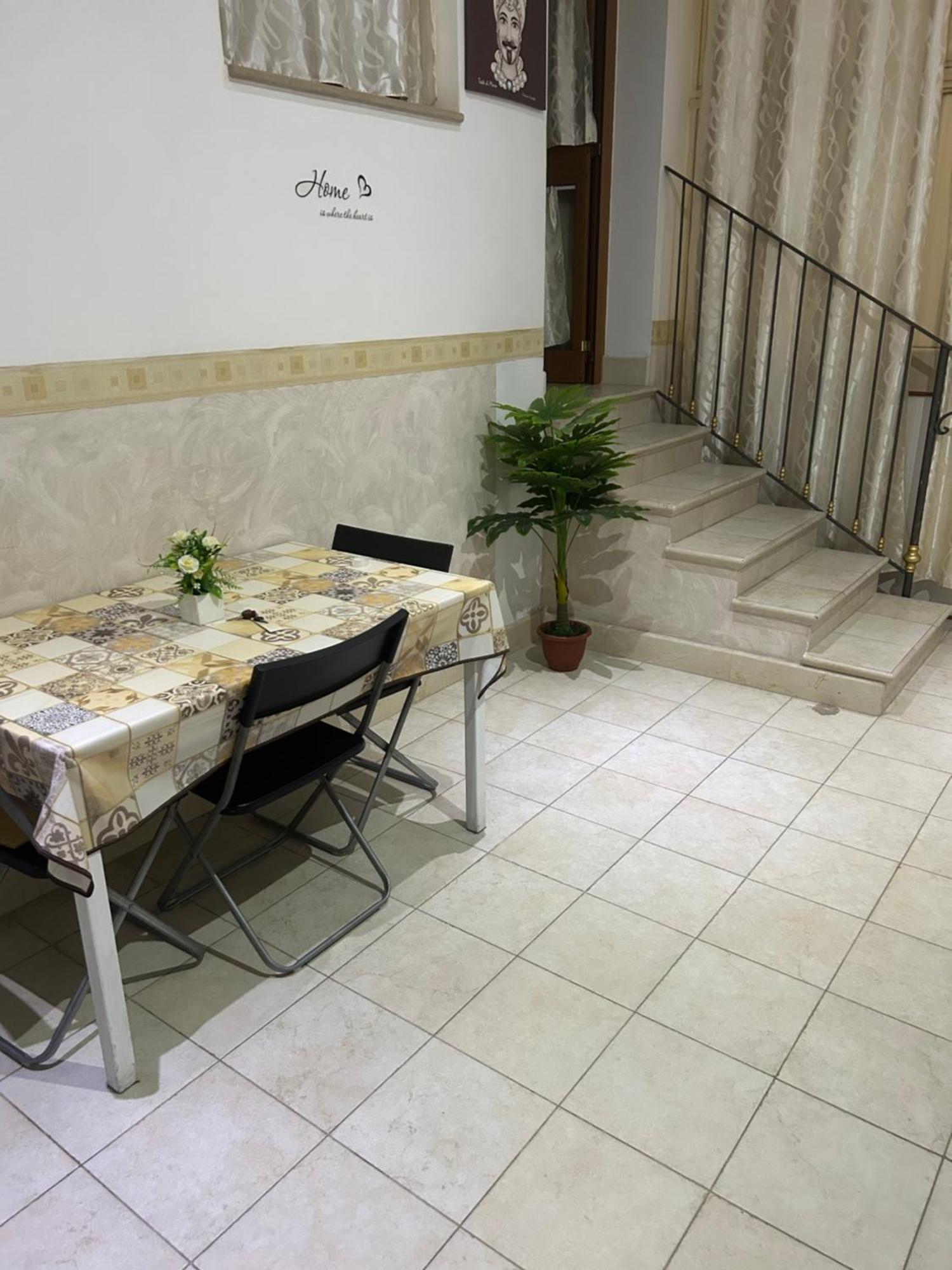 La Dependance Apartment บาร์เลตตา ภายนอก รูปภาพ